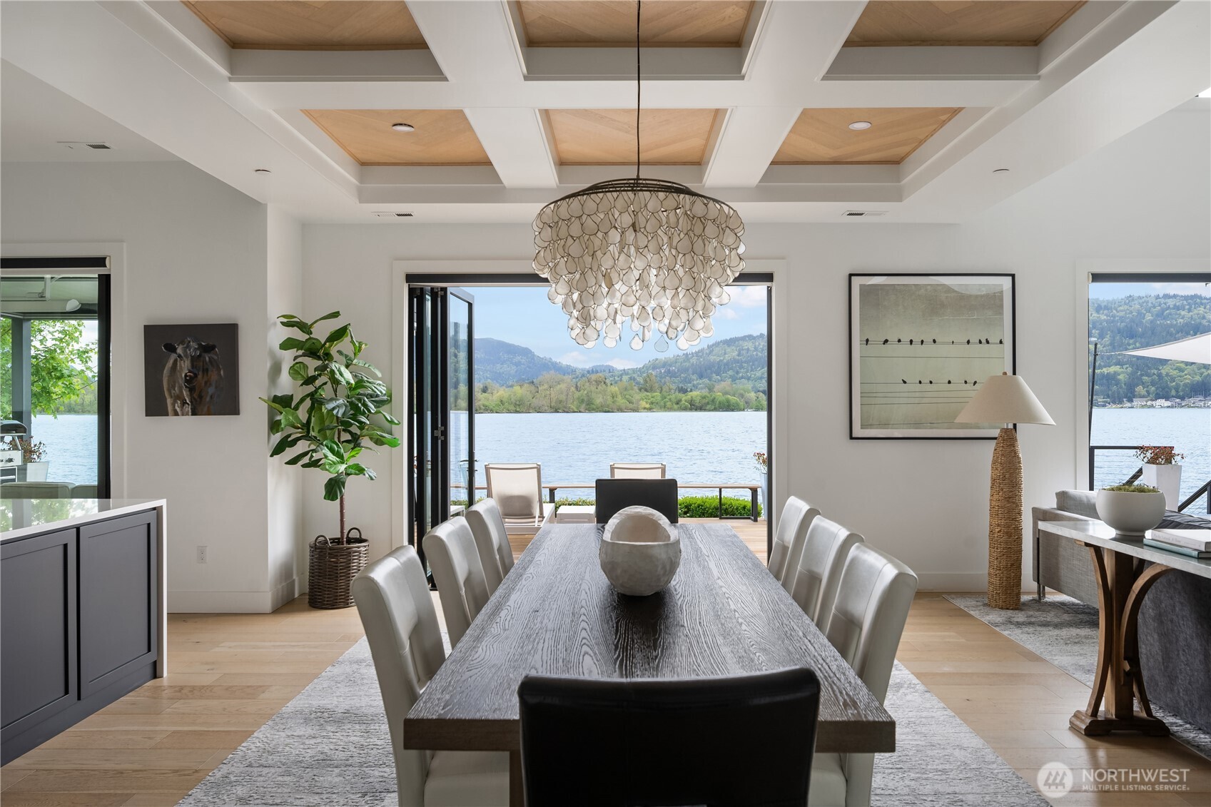 4233 E Lake Sammamish Shore Lane SE