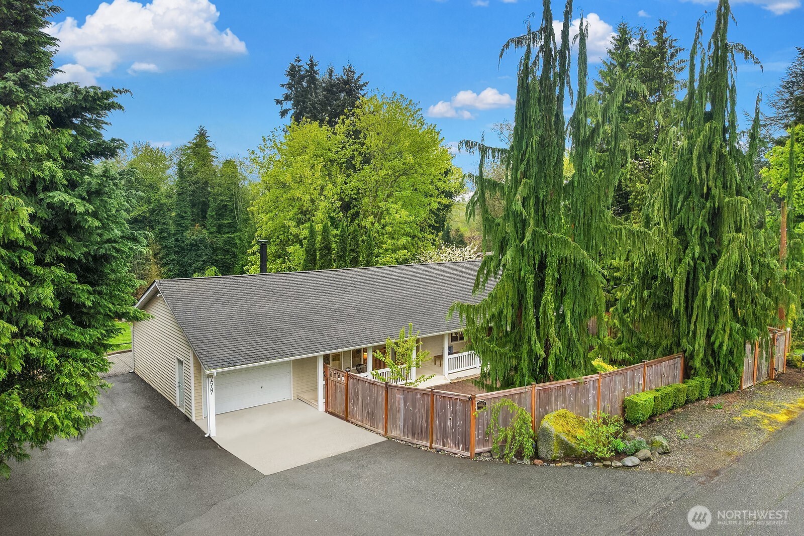 7547 NE 200th Street