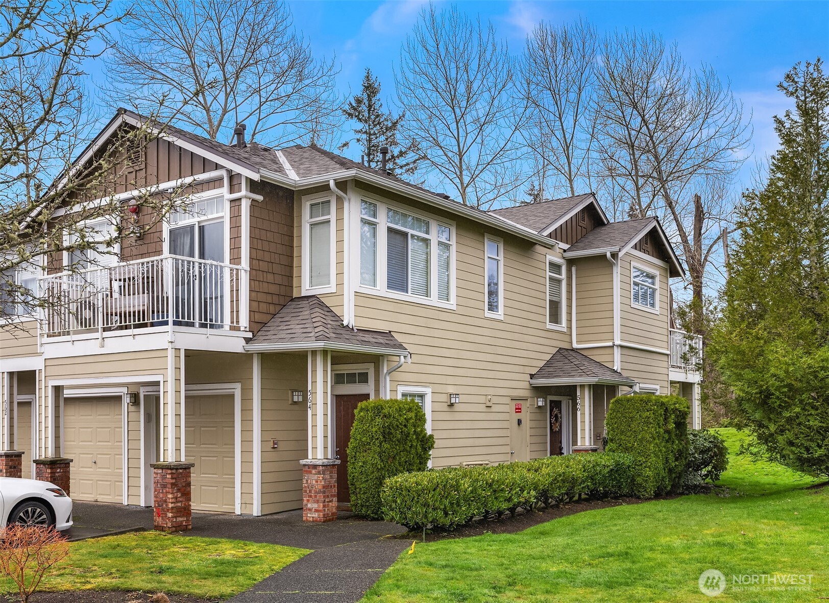 566 241st Lane SE