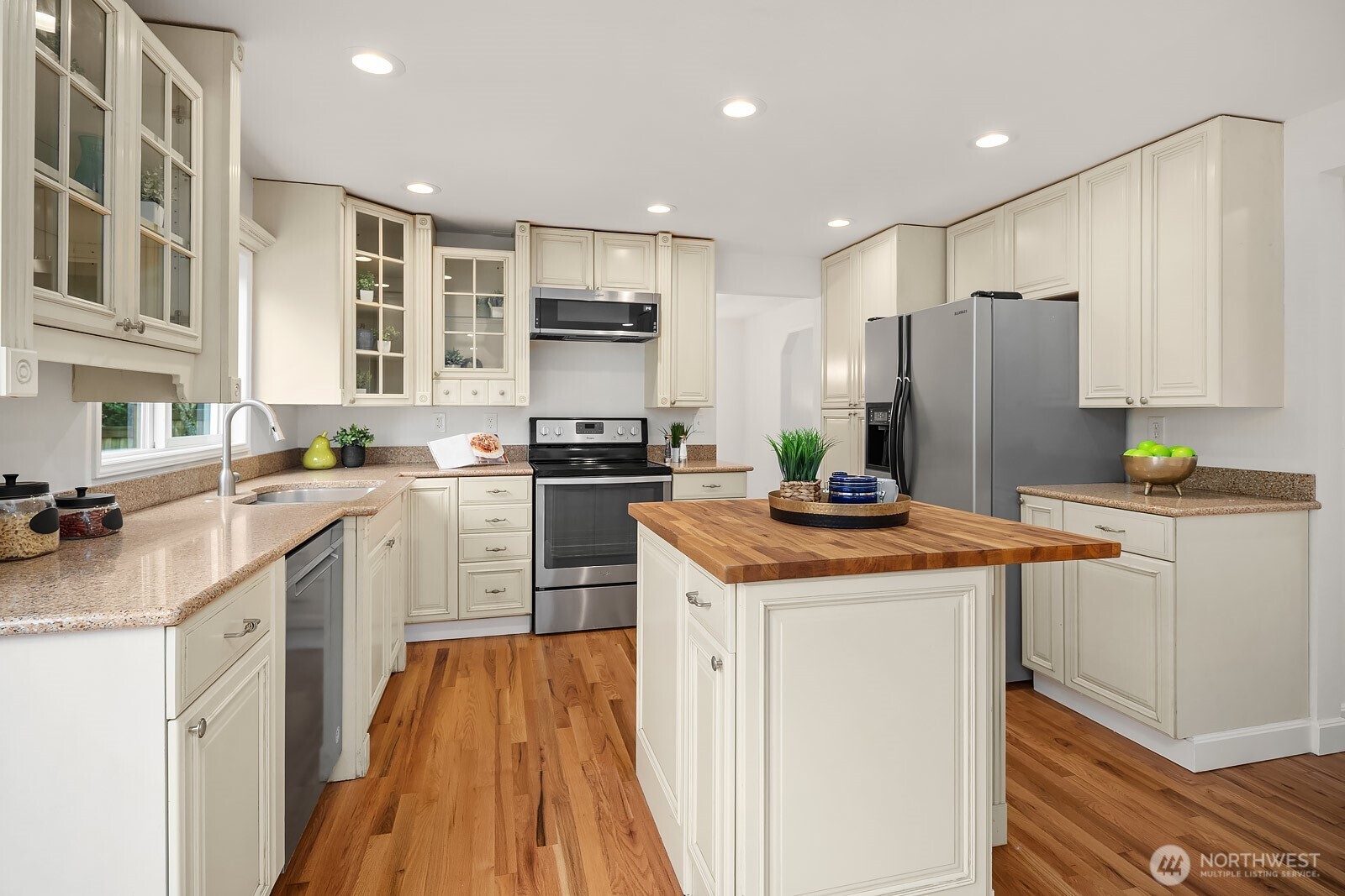 24544 SE 43rd Place