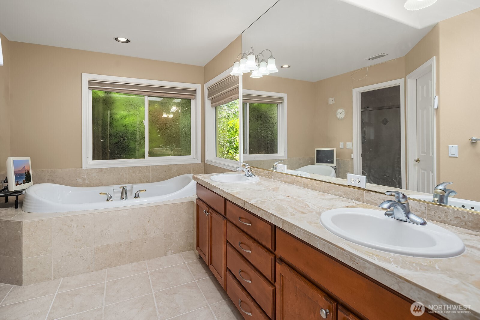 13915 SE 238th Place