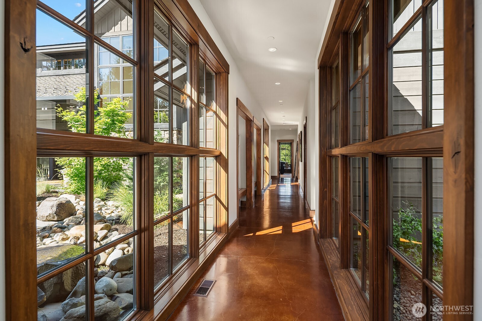 121 Silver Queen Lane