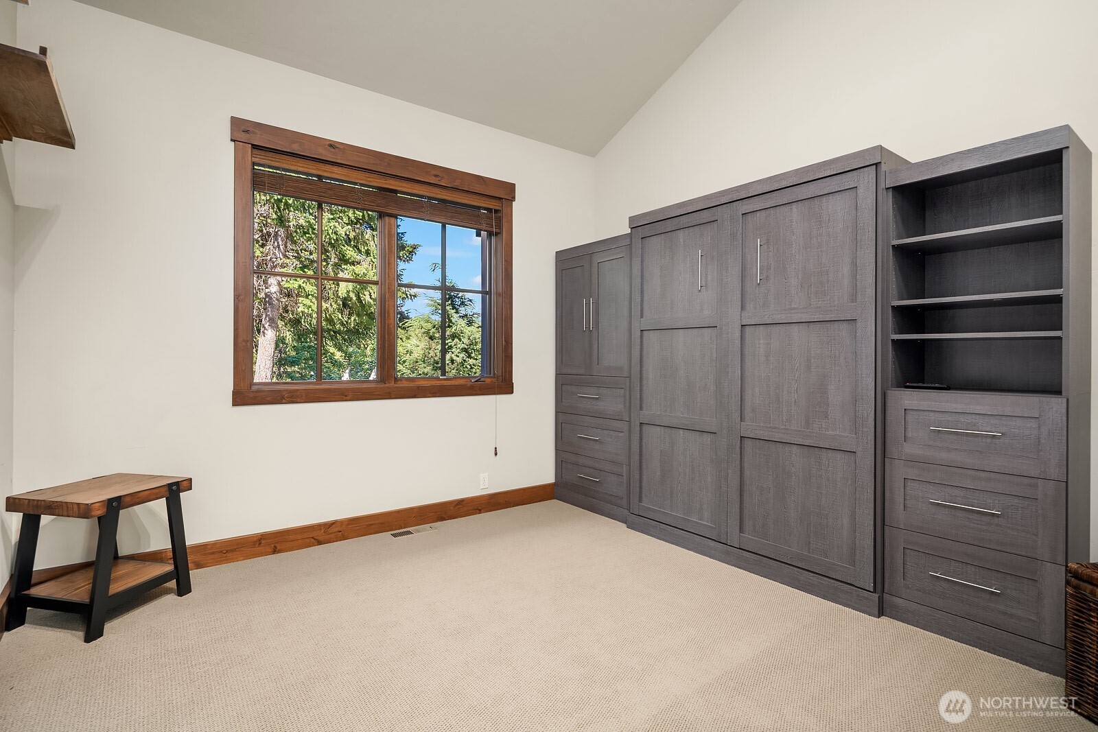 121 Silver Queen Lane