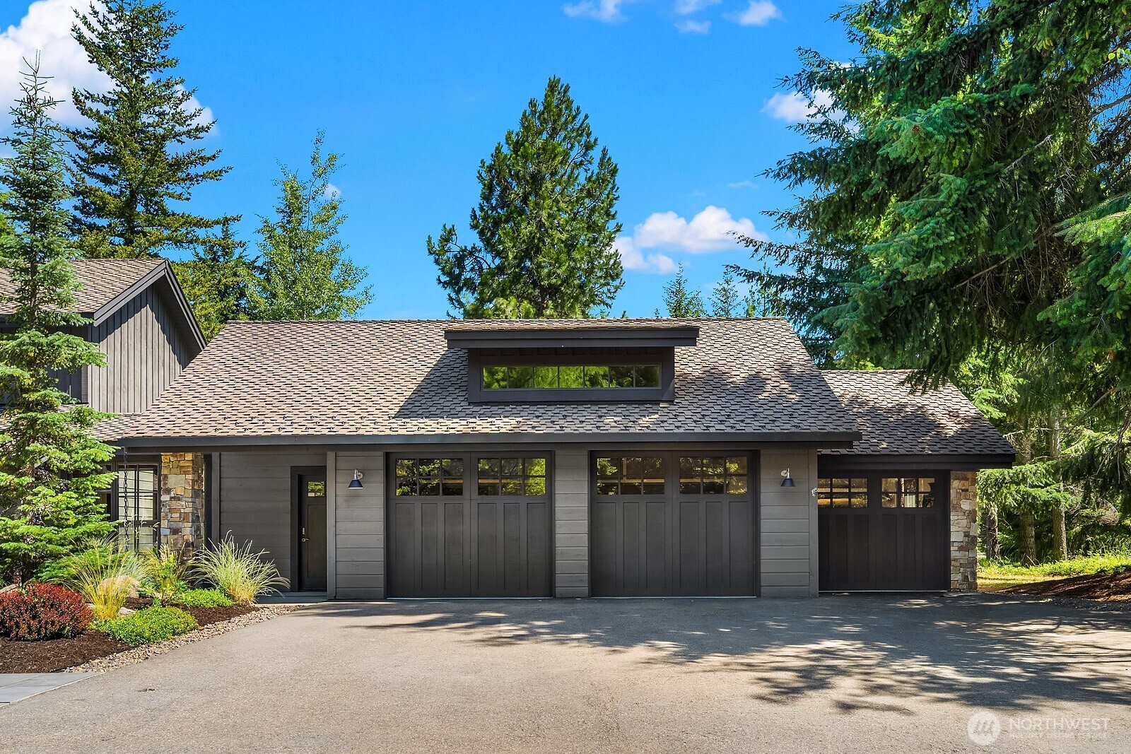 121 Silver Queen Lane