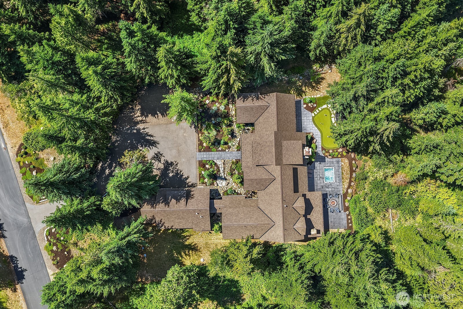 121 Silver Queen Lane