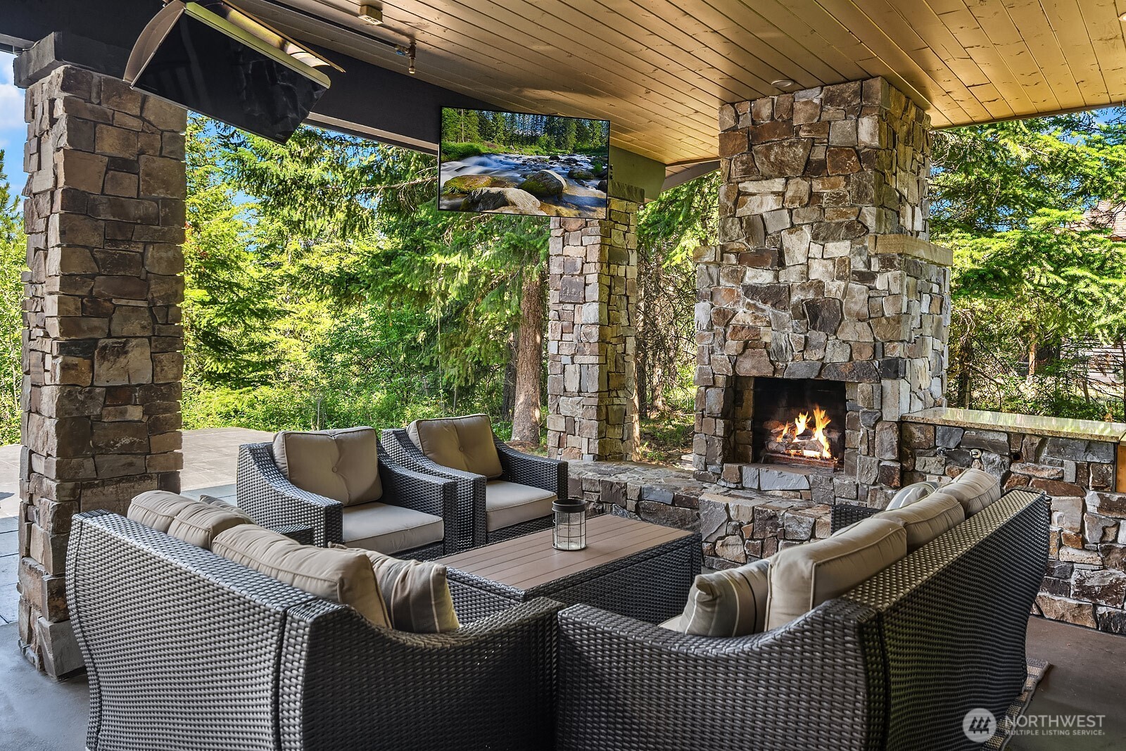 121 Silver Queen Lane