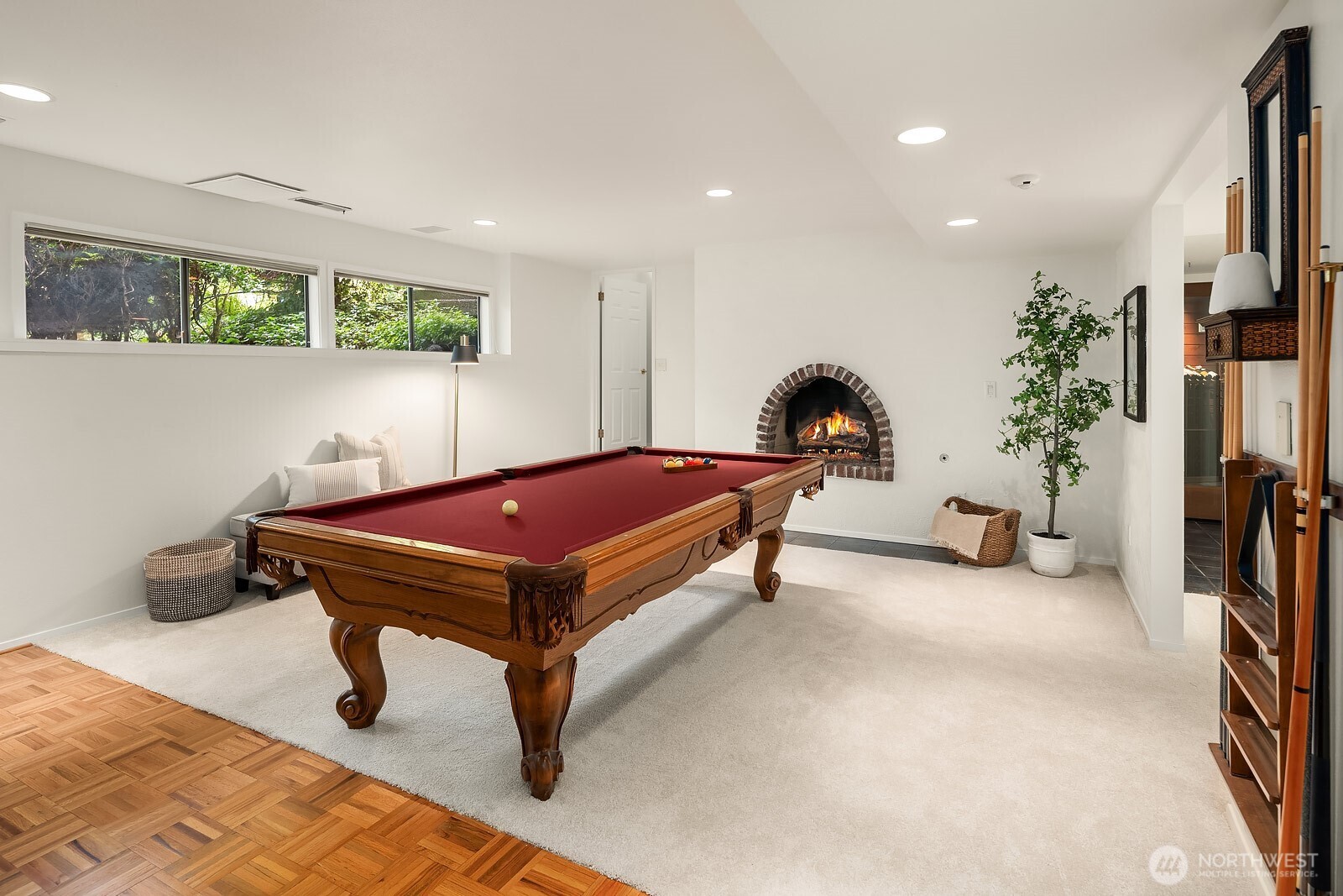 2725 Sahalee Drive W