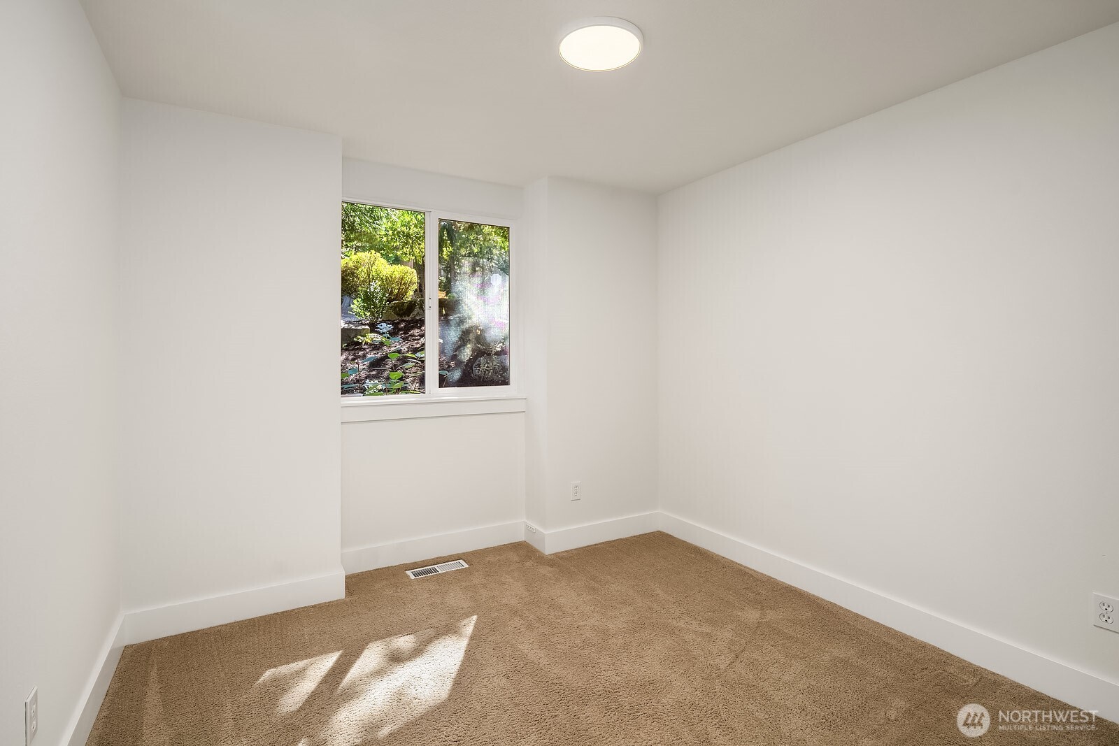 22706 NE 12th Place