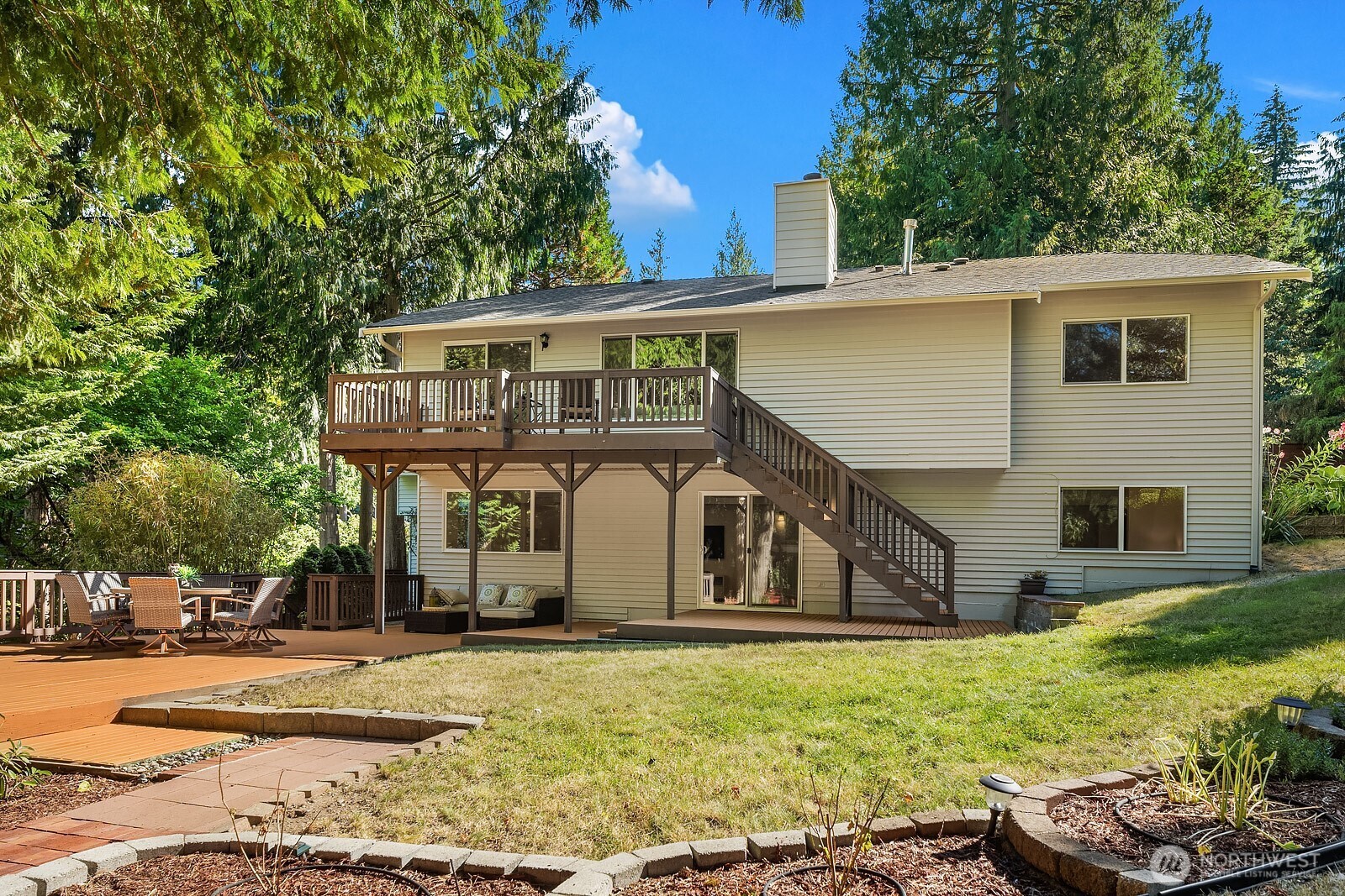 22706 NE 12th Place