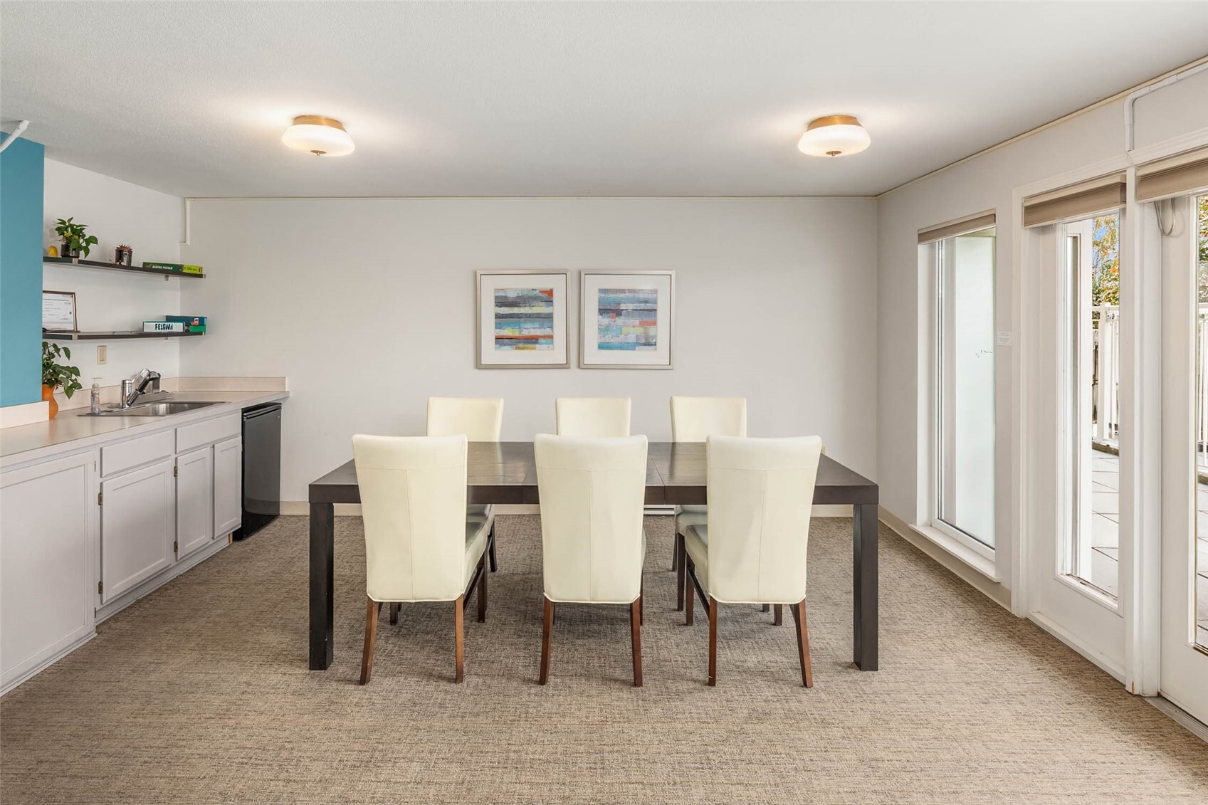 525 Belmont Avenue E Unit: 3C