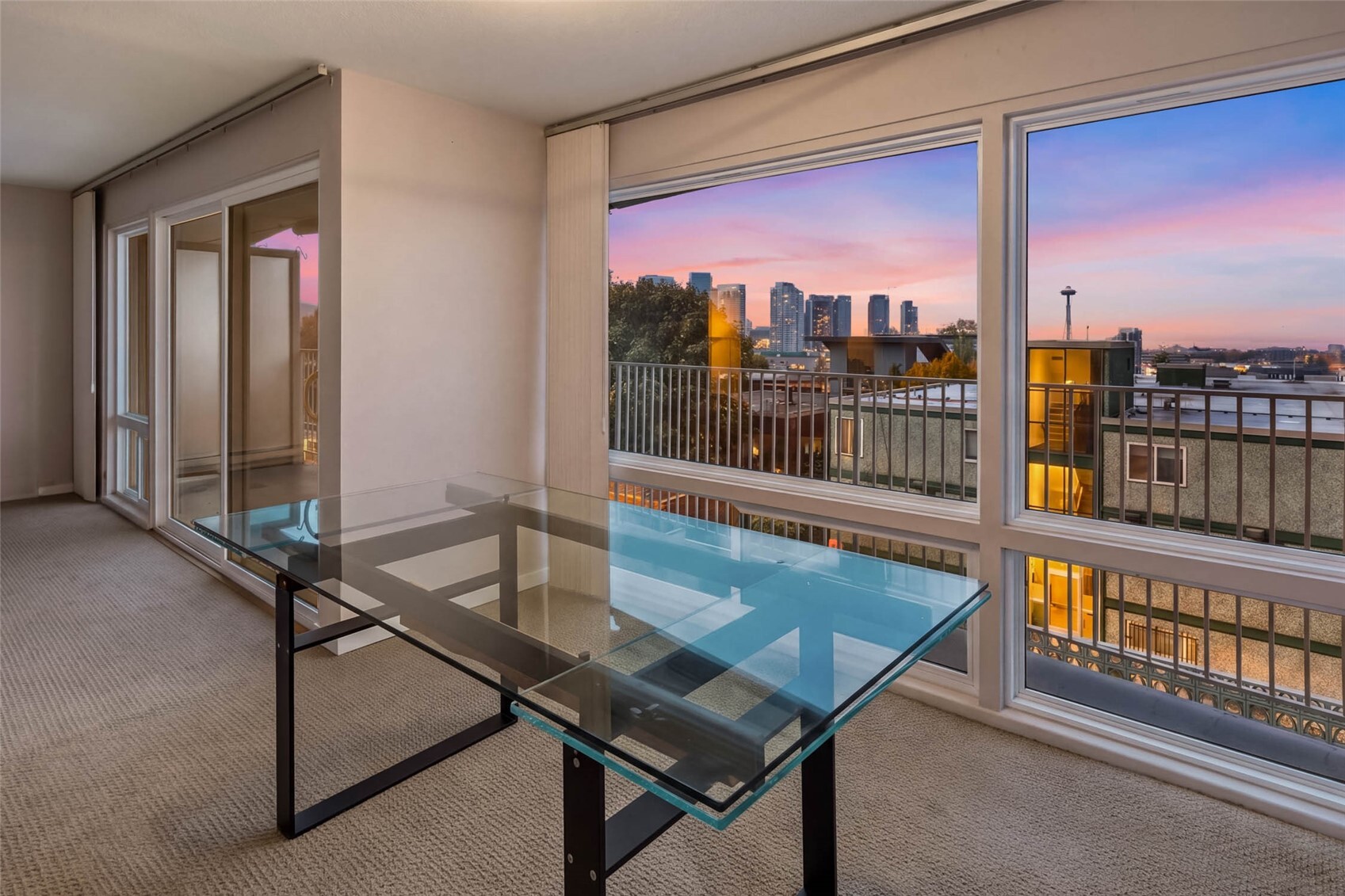 525 Belmont Avenue E Unit: 3C