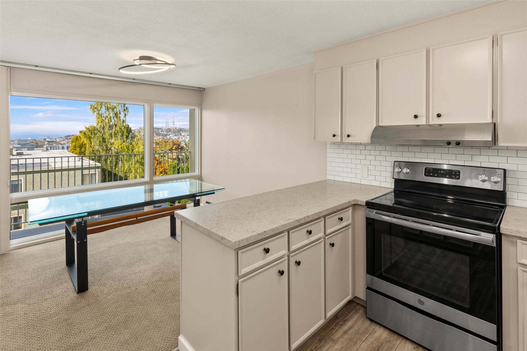 525 Belmont Avenue E Unit: 3C