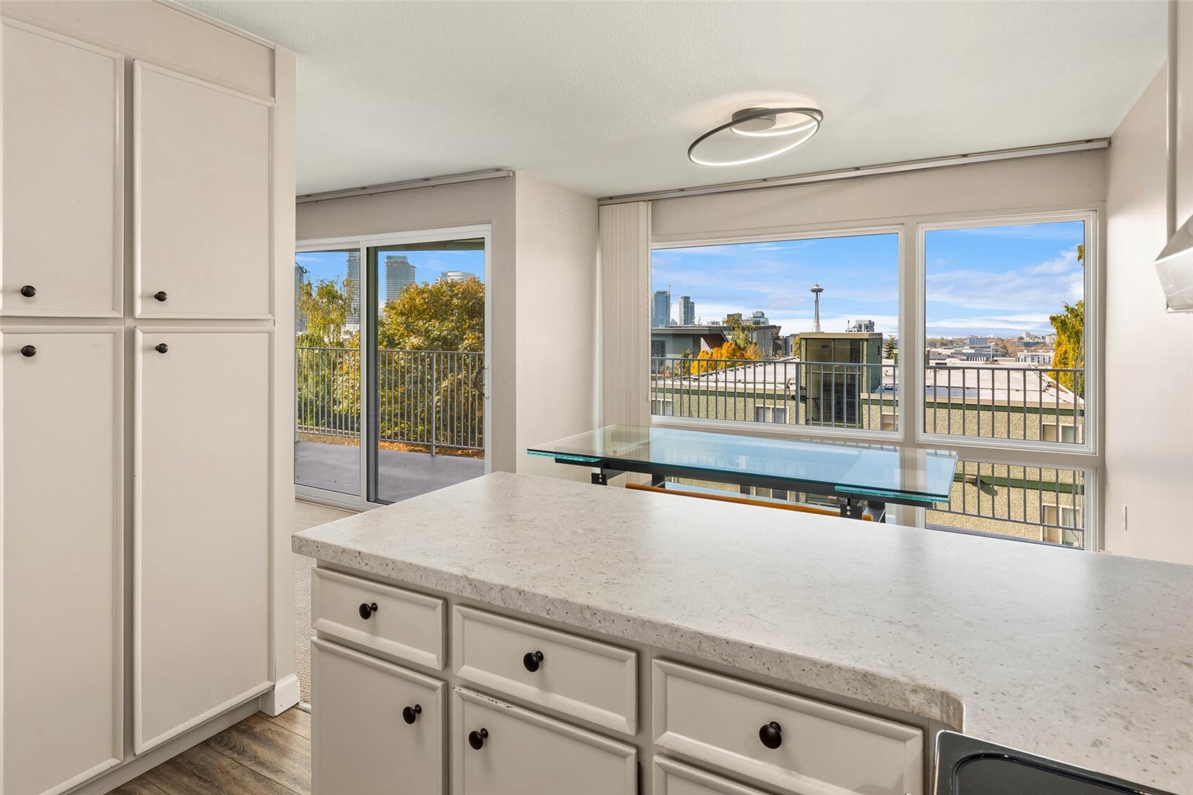 525 Belmont Avenue E Unit: 3C