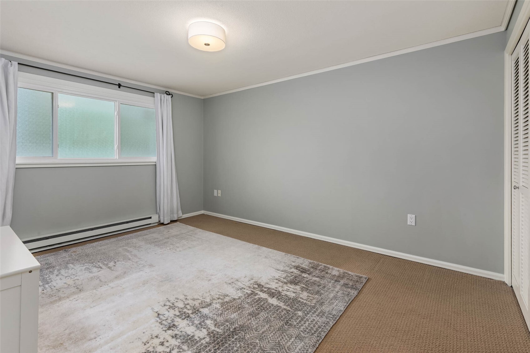 525 Belmont Avenue E Unit: 3C