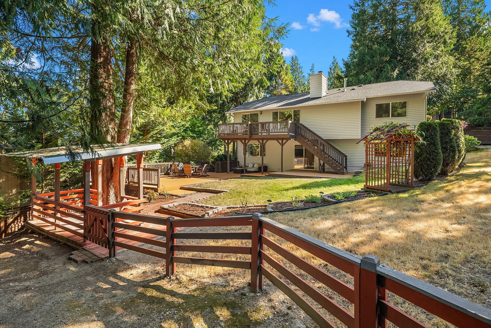 22706 NE 12th Place