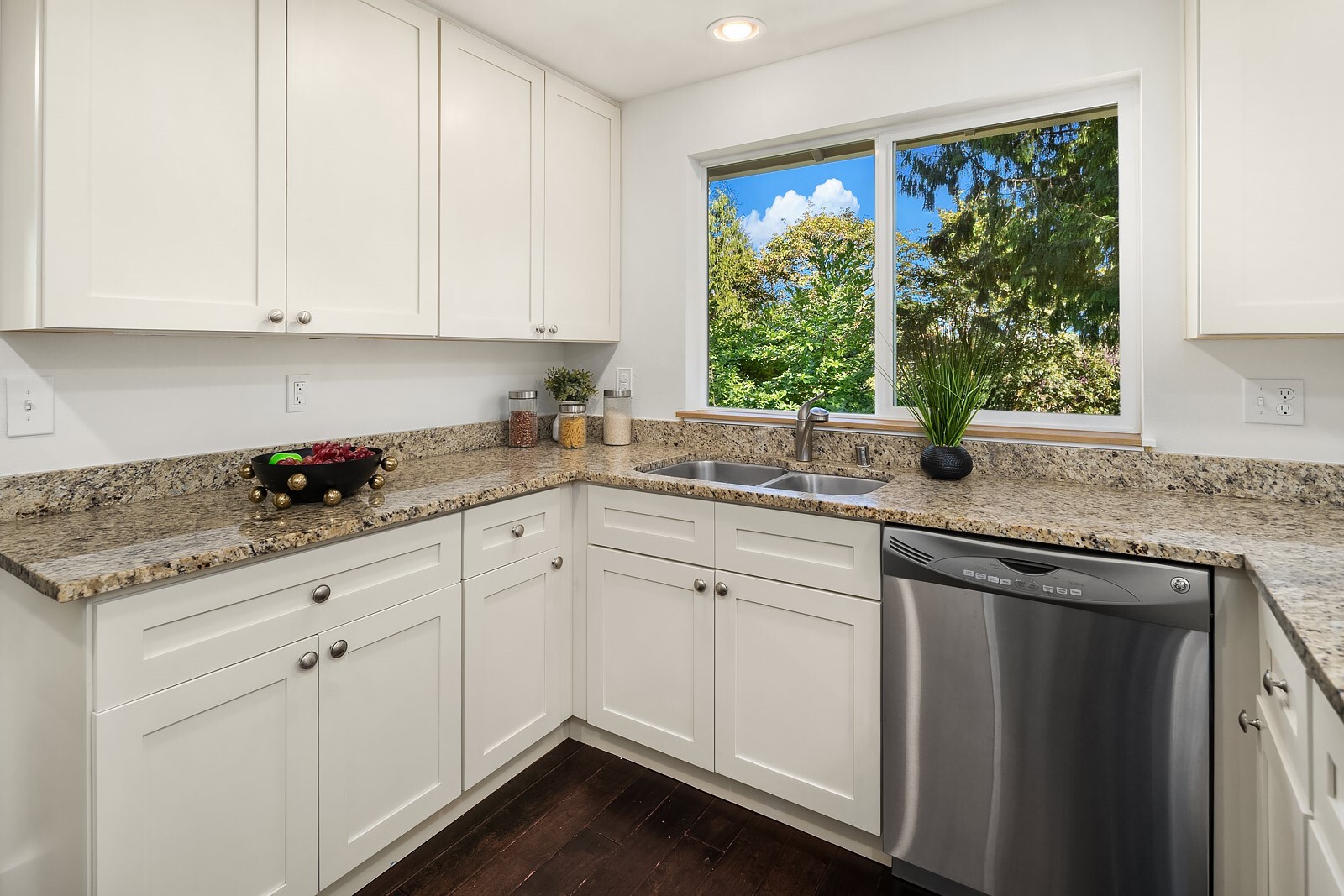 22706 NE 12th Place