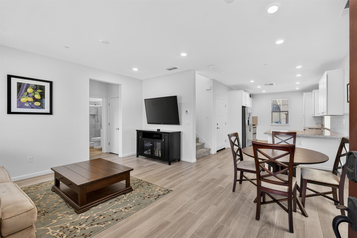 1570 Parkside Way