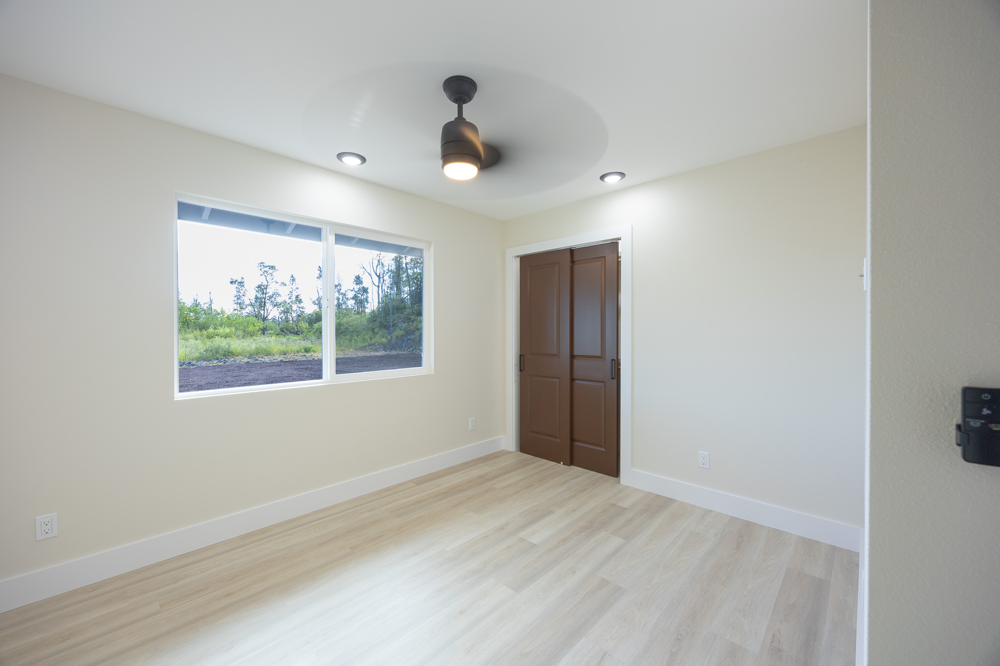 15-1663 16TH AVE