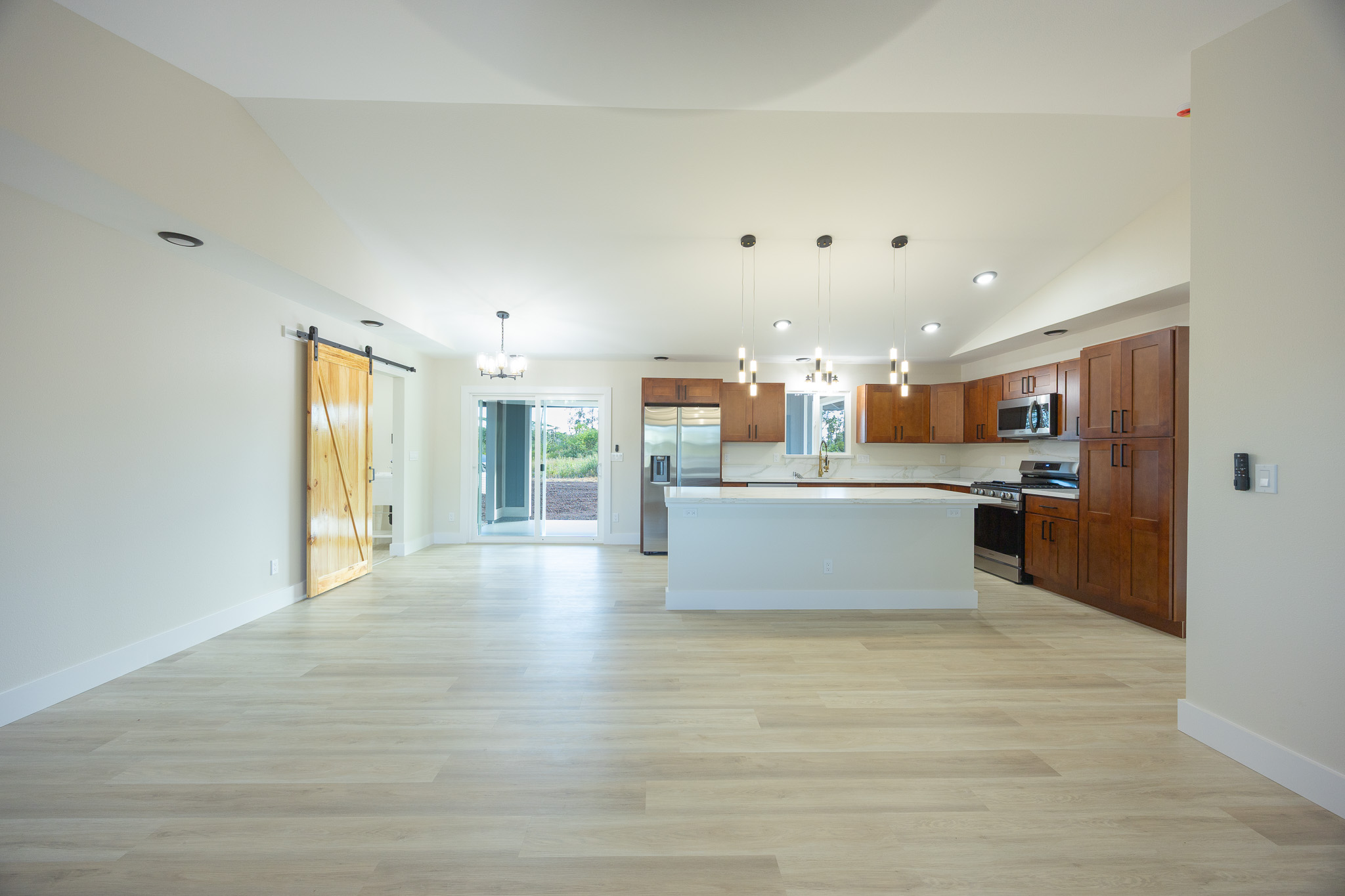 15-1663 16TH AVE