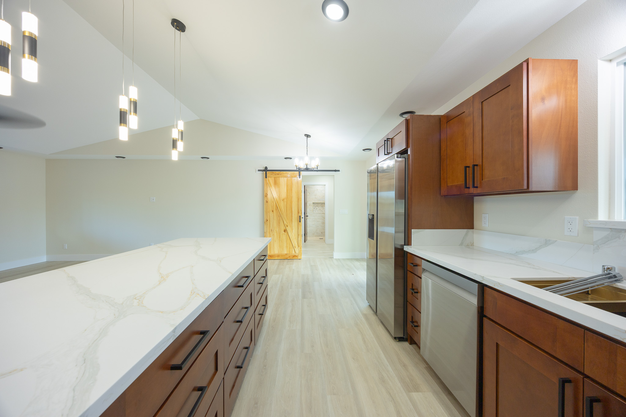 15-1663 16TH AVE