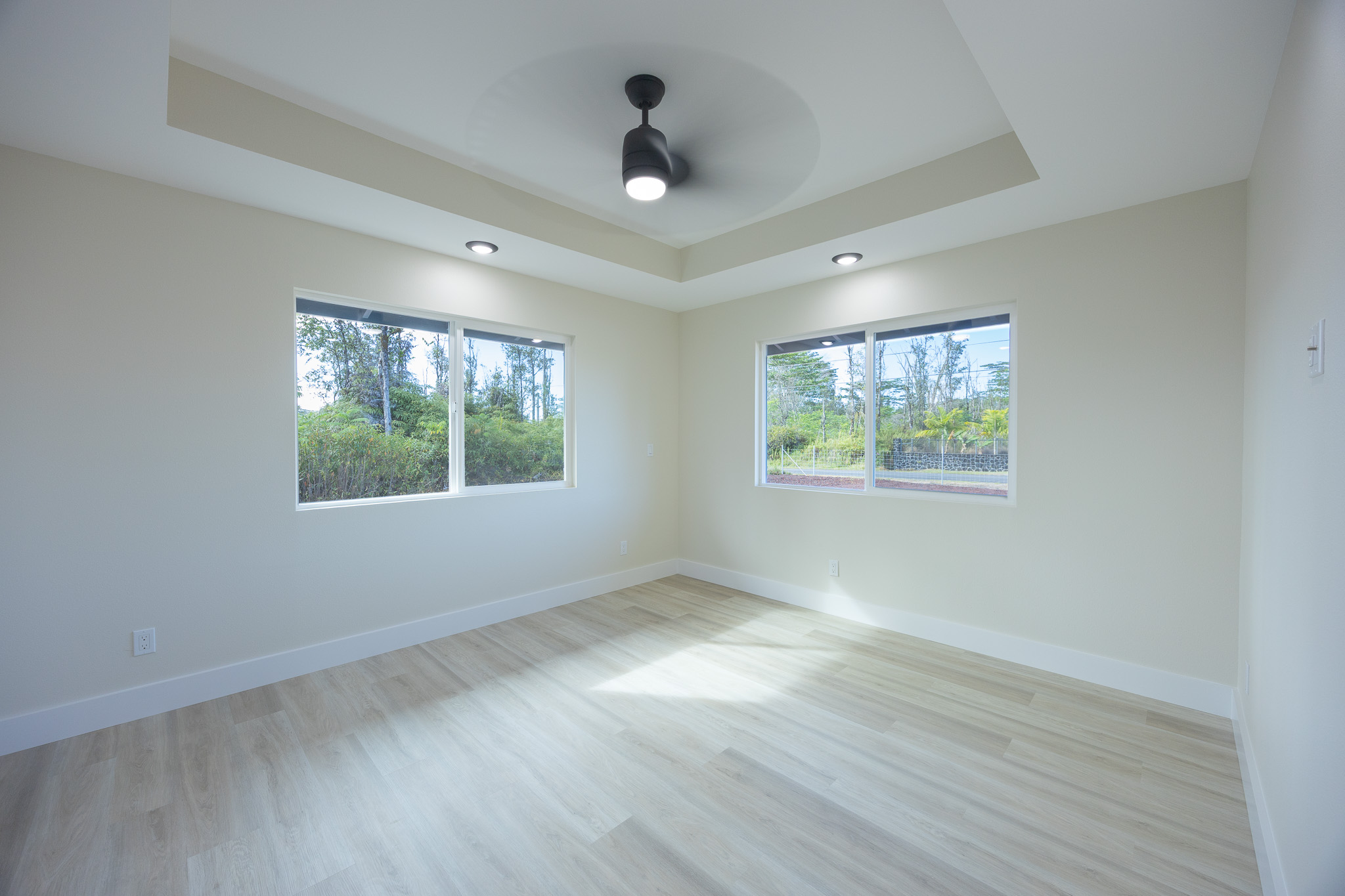 15-1663 16TH AVE