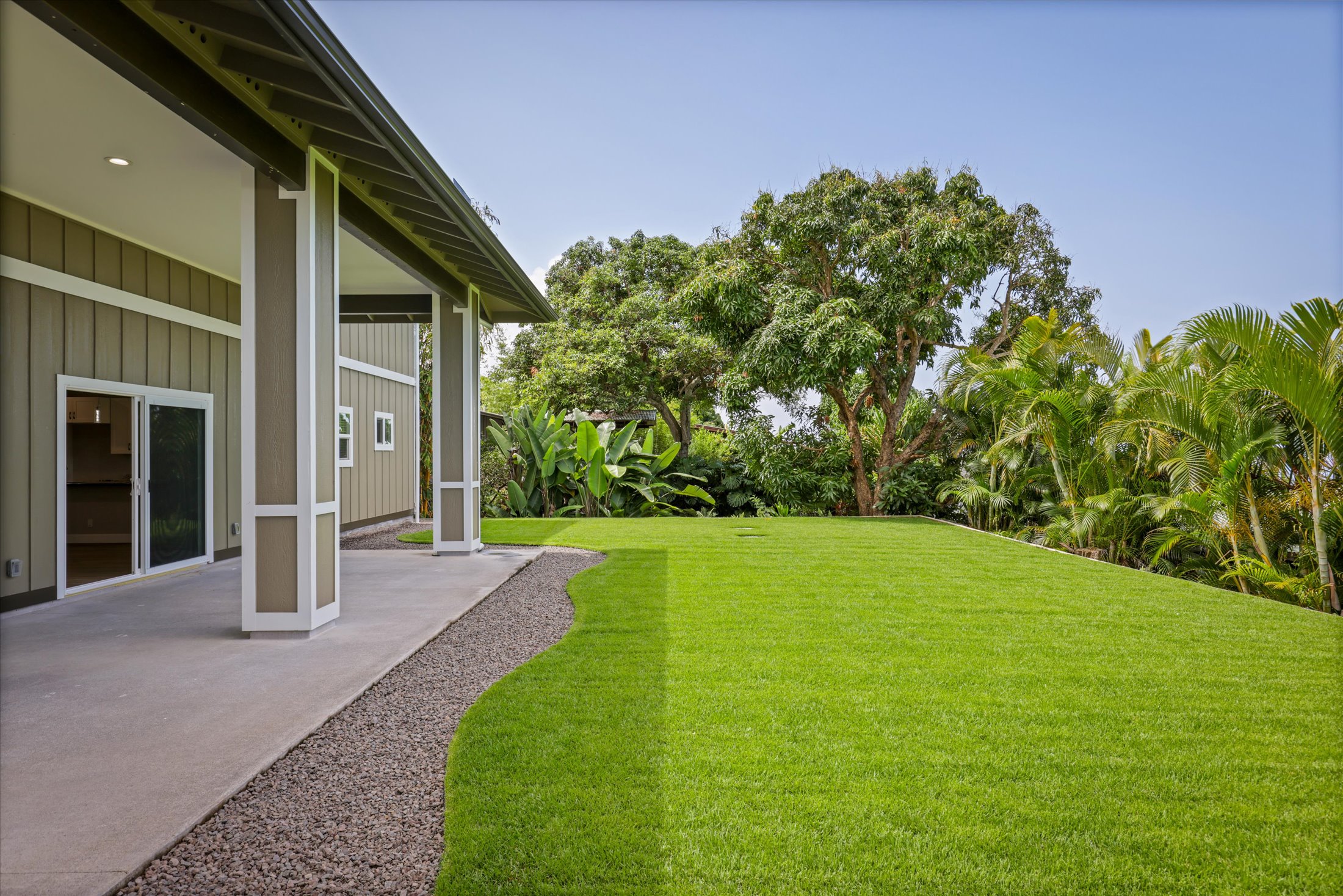 81-6357 MAMALAHOA HIGHWAY