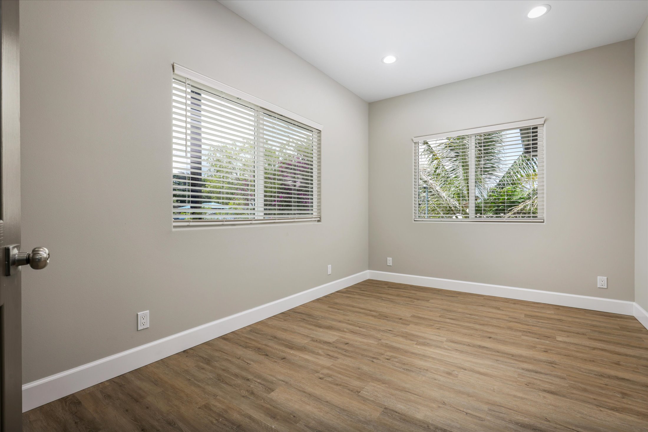 81-6357 MAMALAHOA HIGHWAY