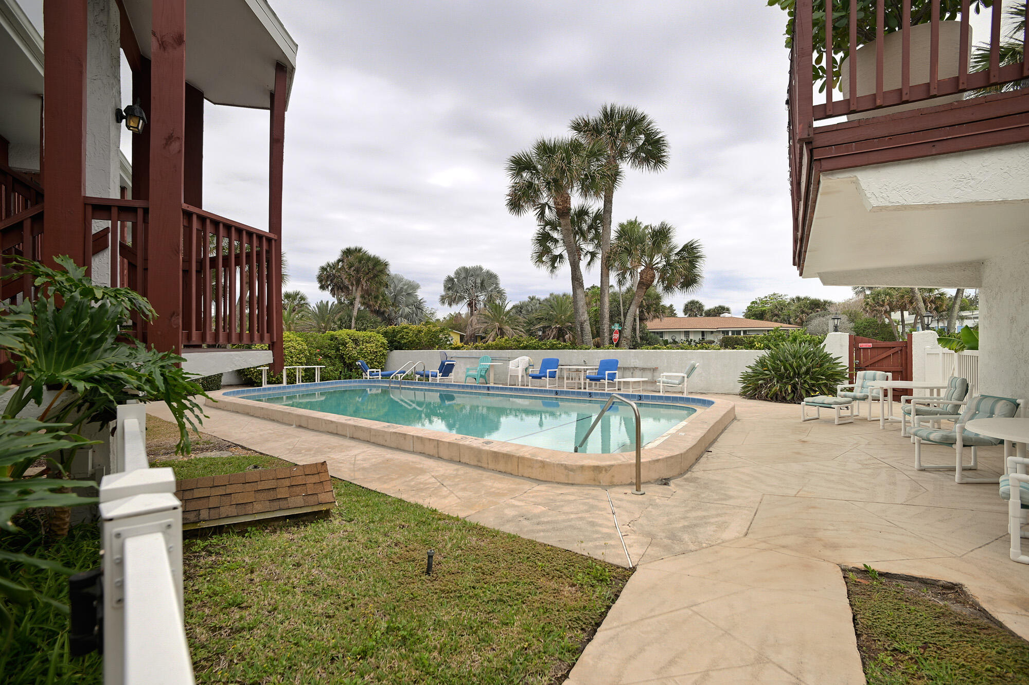 1318 S Miramar Avenue 203