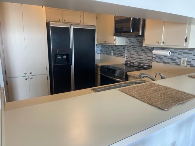 2583 S Hwy A1a, 102