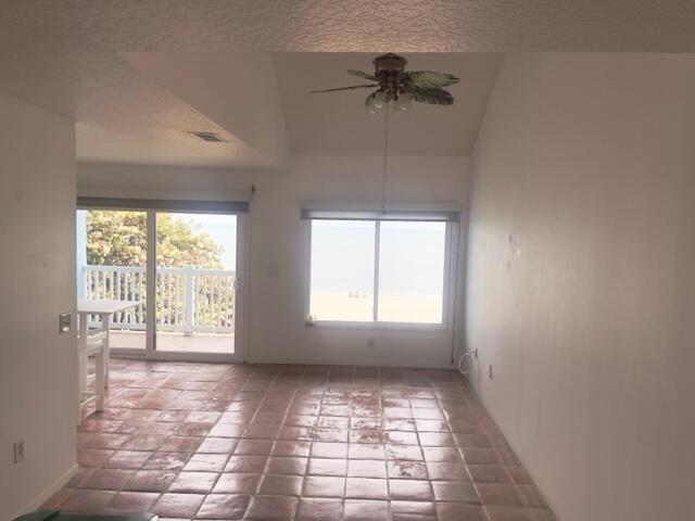 2583 S Hwy A1a, 102