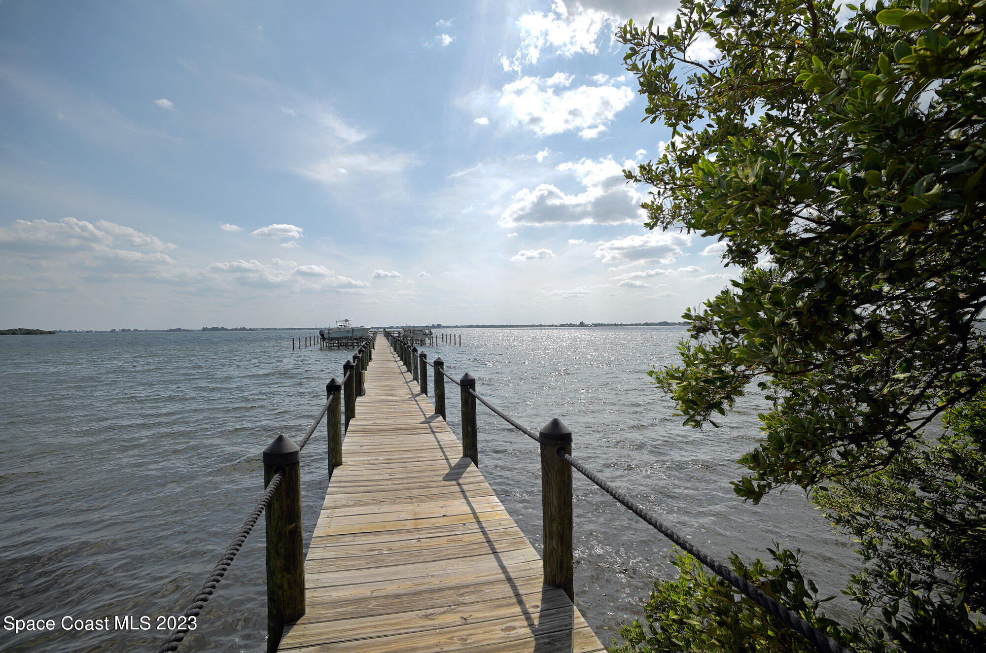 5587 Cord Grass Lane