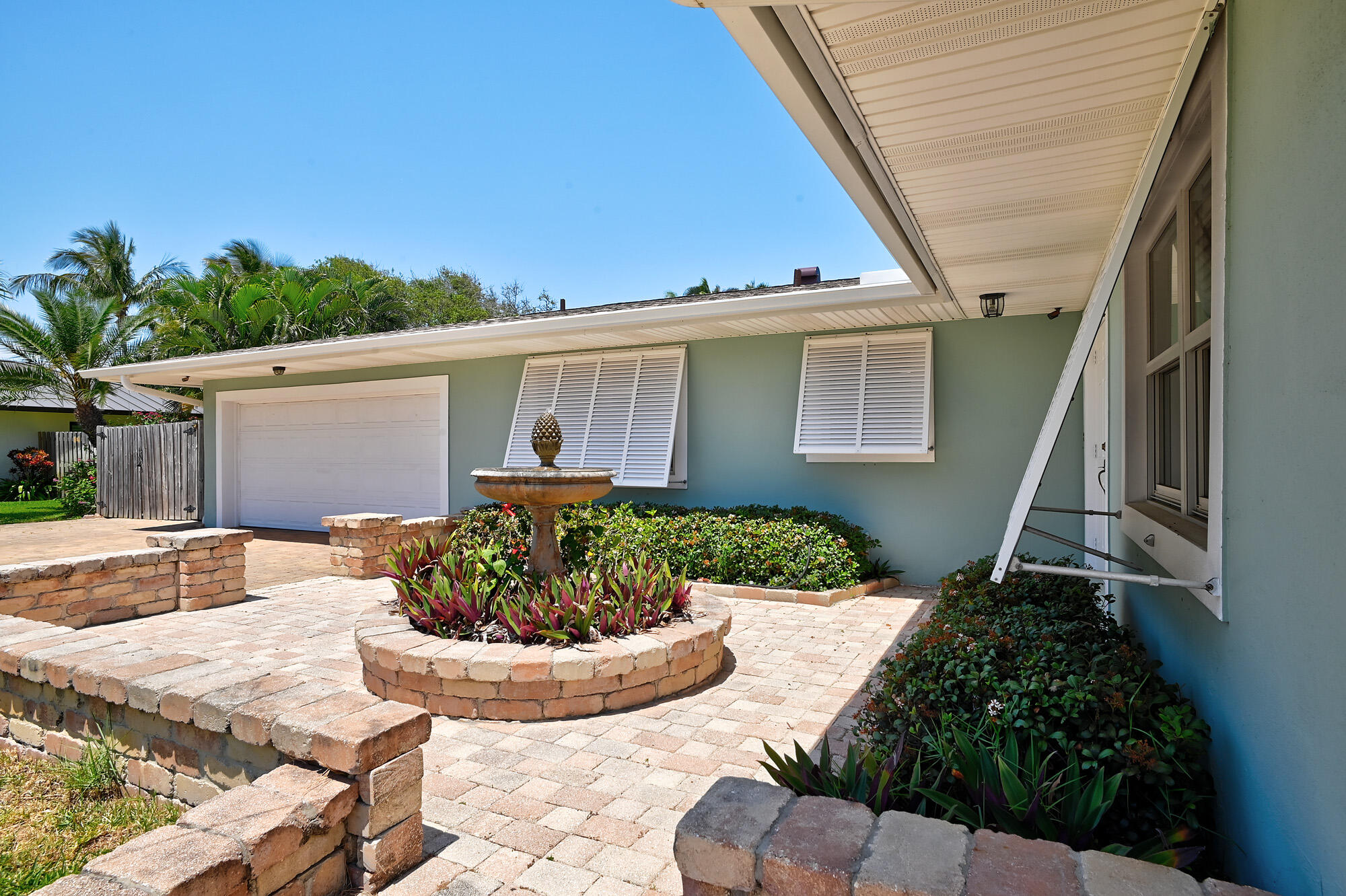 414 Poinsettia Road