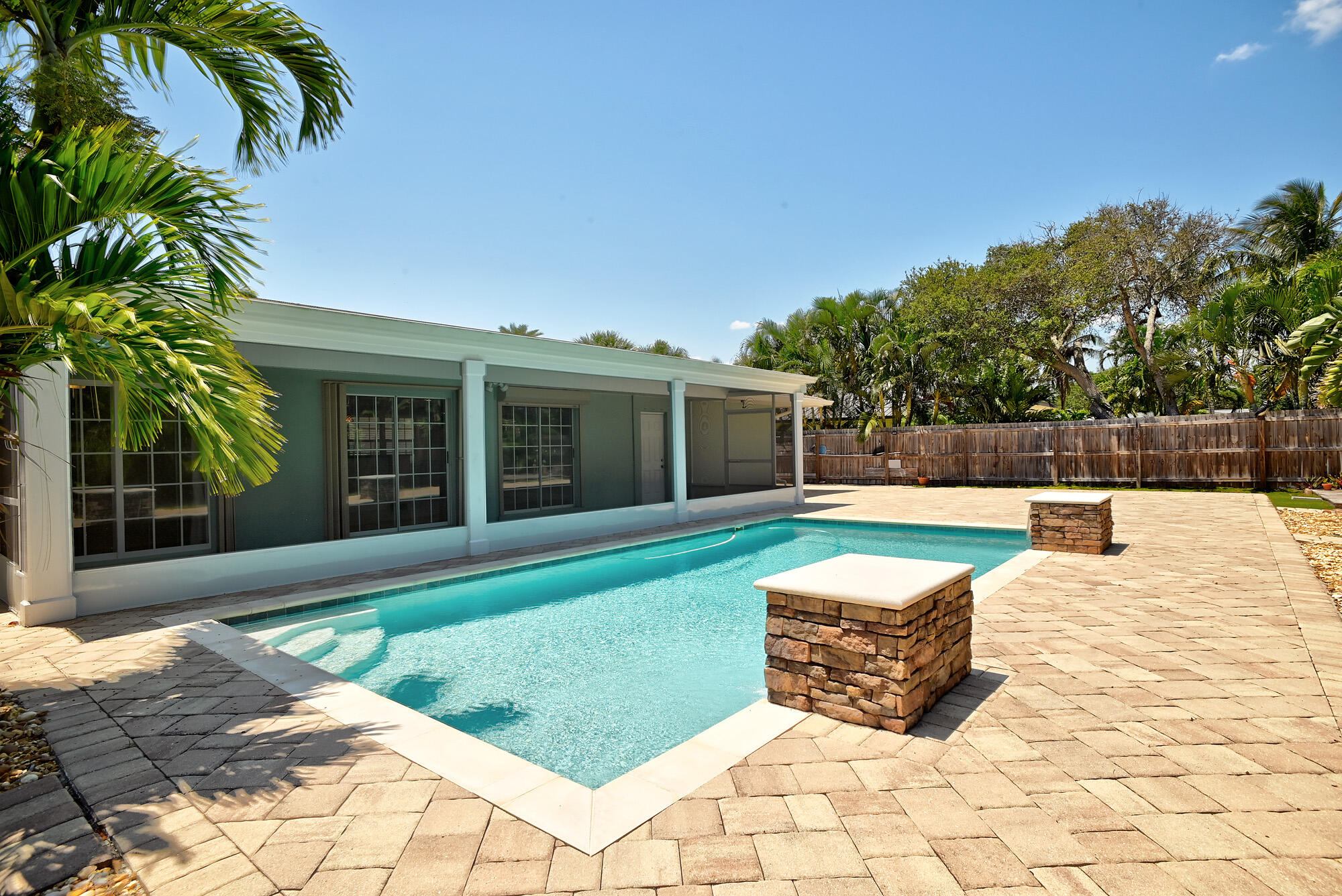 414 Poinsettia Road