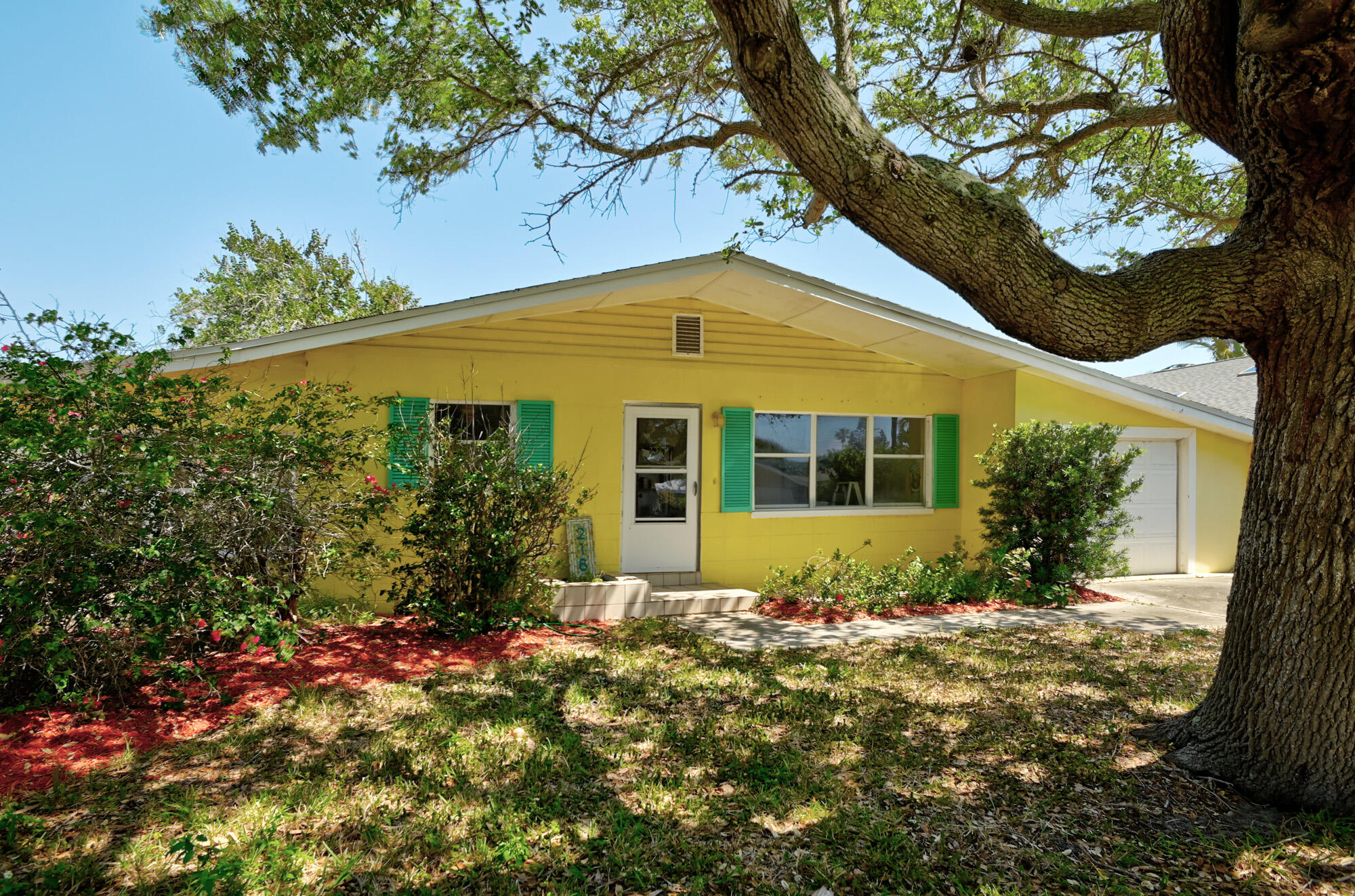 218 6th Avenue