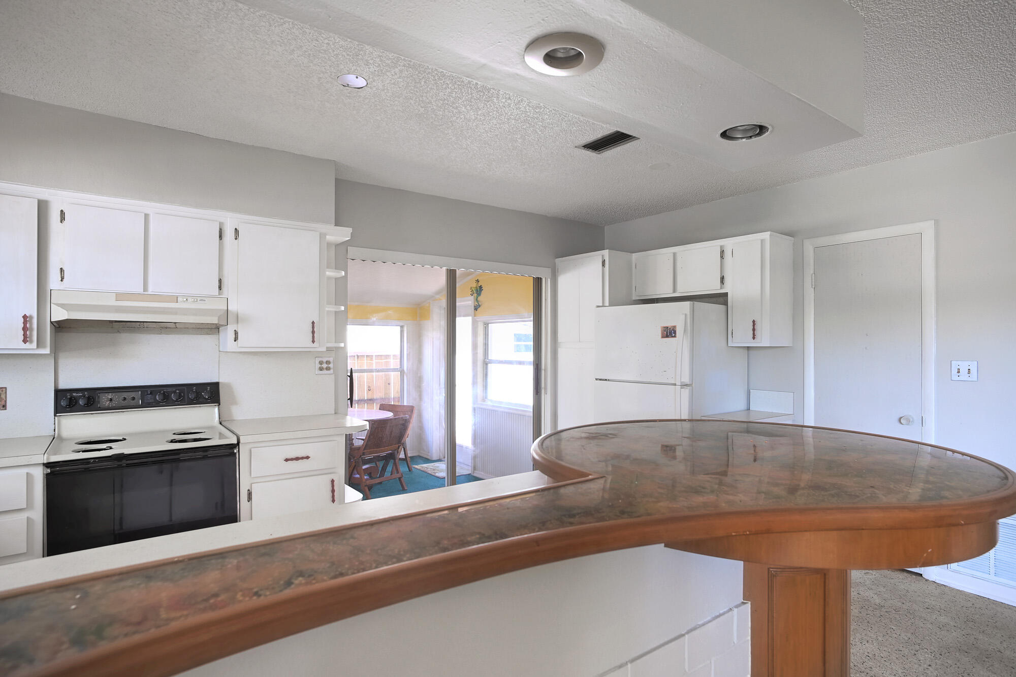 218 6th Avenue