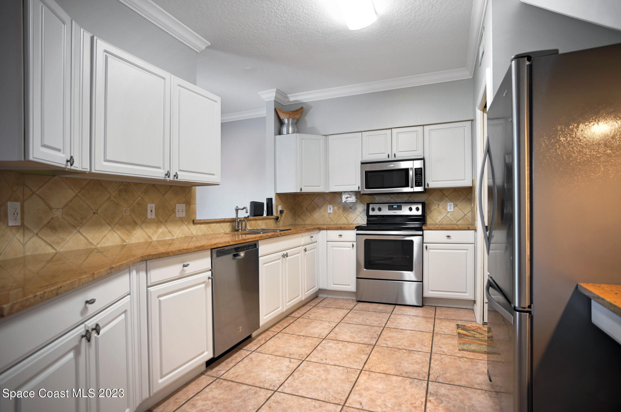 250 Seaview Street, 5