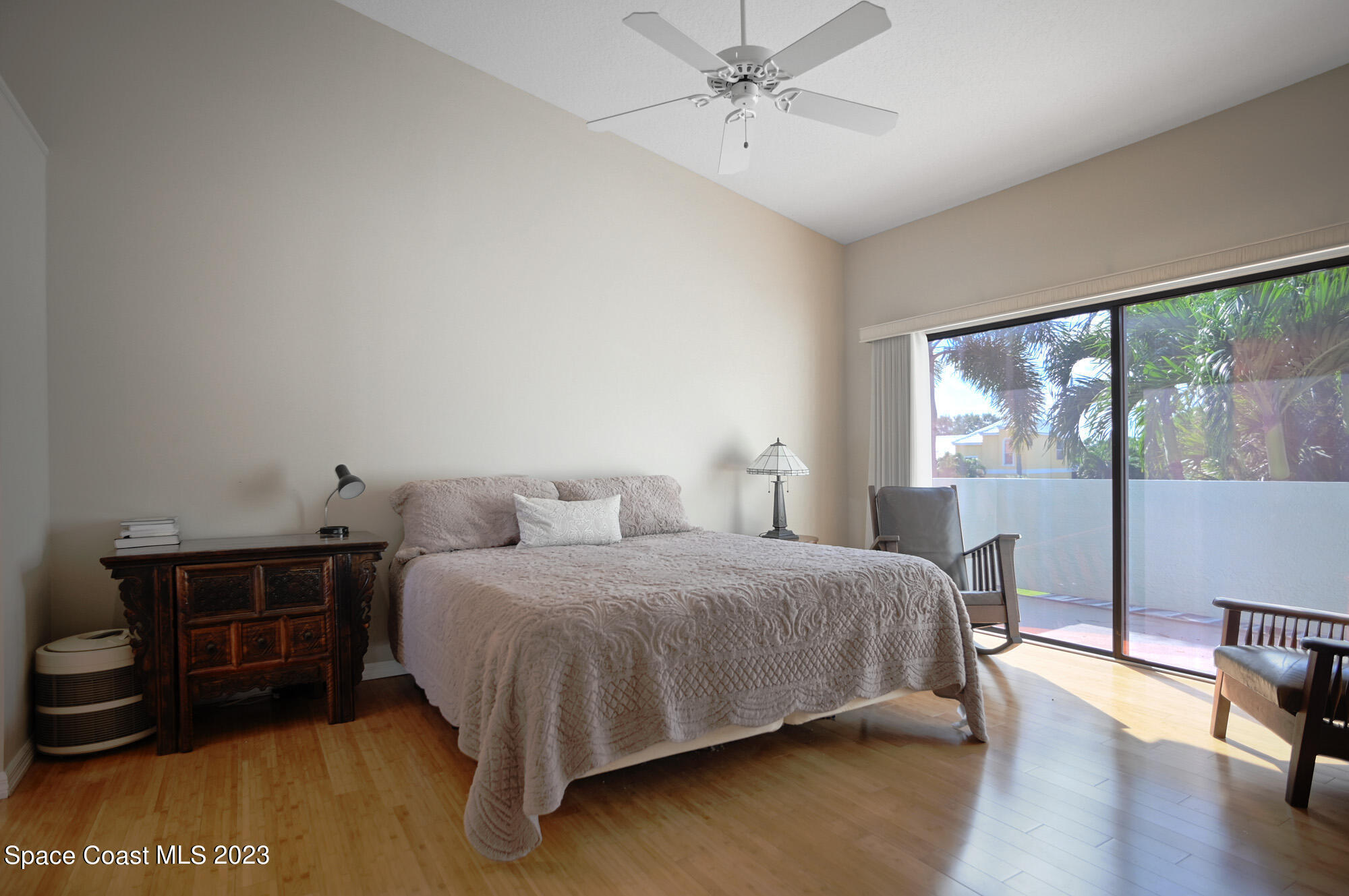 250 Seaview Street, 5