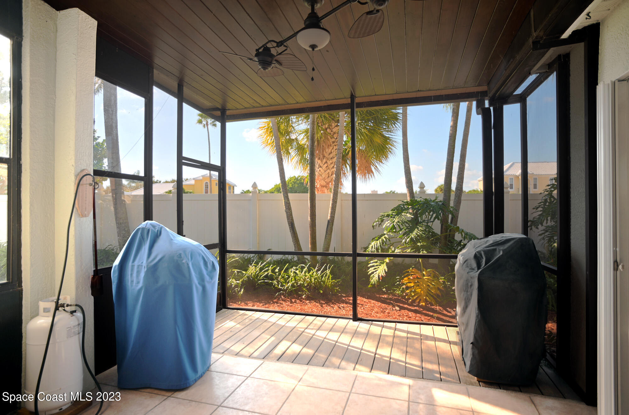 250 Seaview Street, 5
