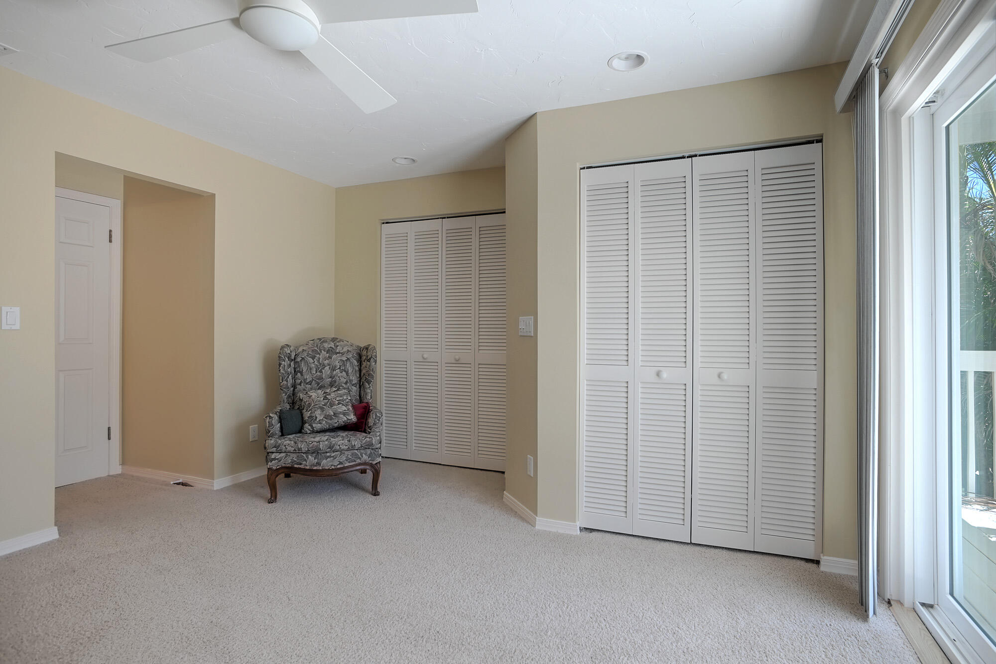 200 3rd Avenue, 6