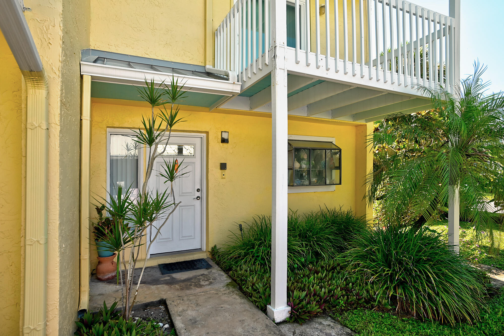 200 3rd Avenue, 6
