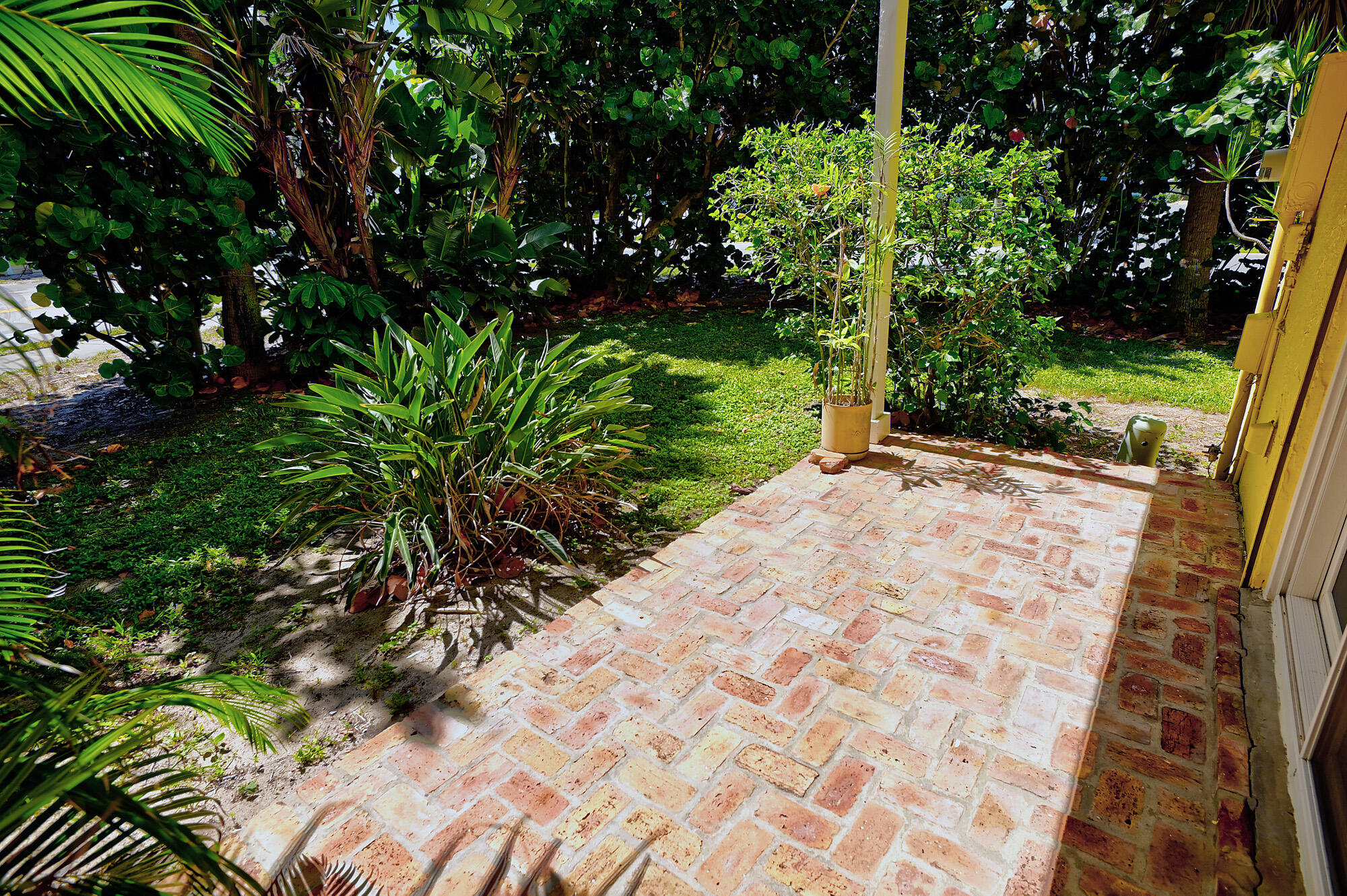 200 3rd Avenue, 6
