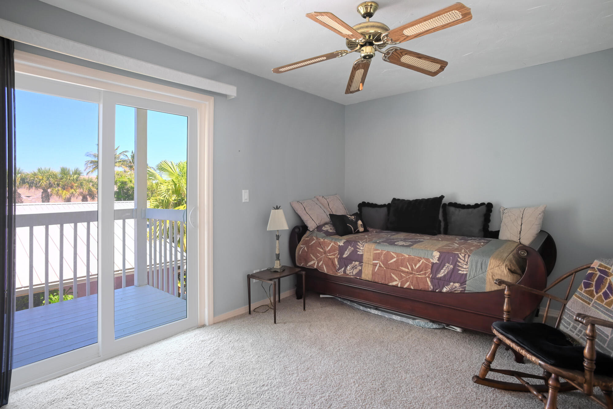 200 3rd Avenue, 6