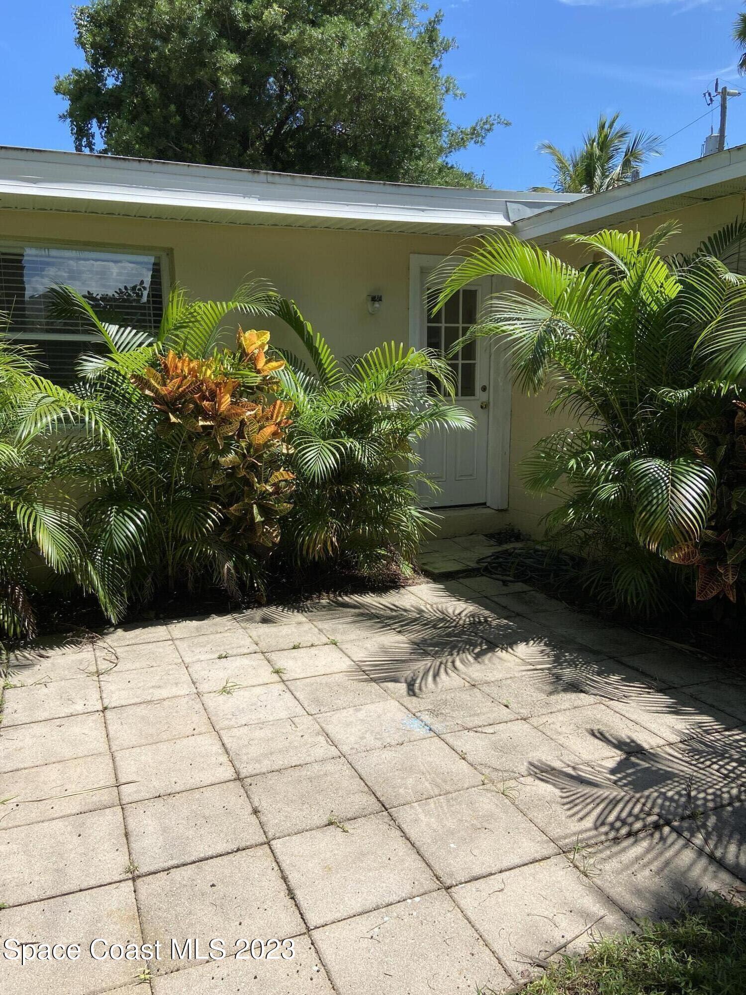 114 Delespine Street