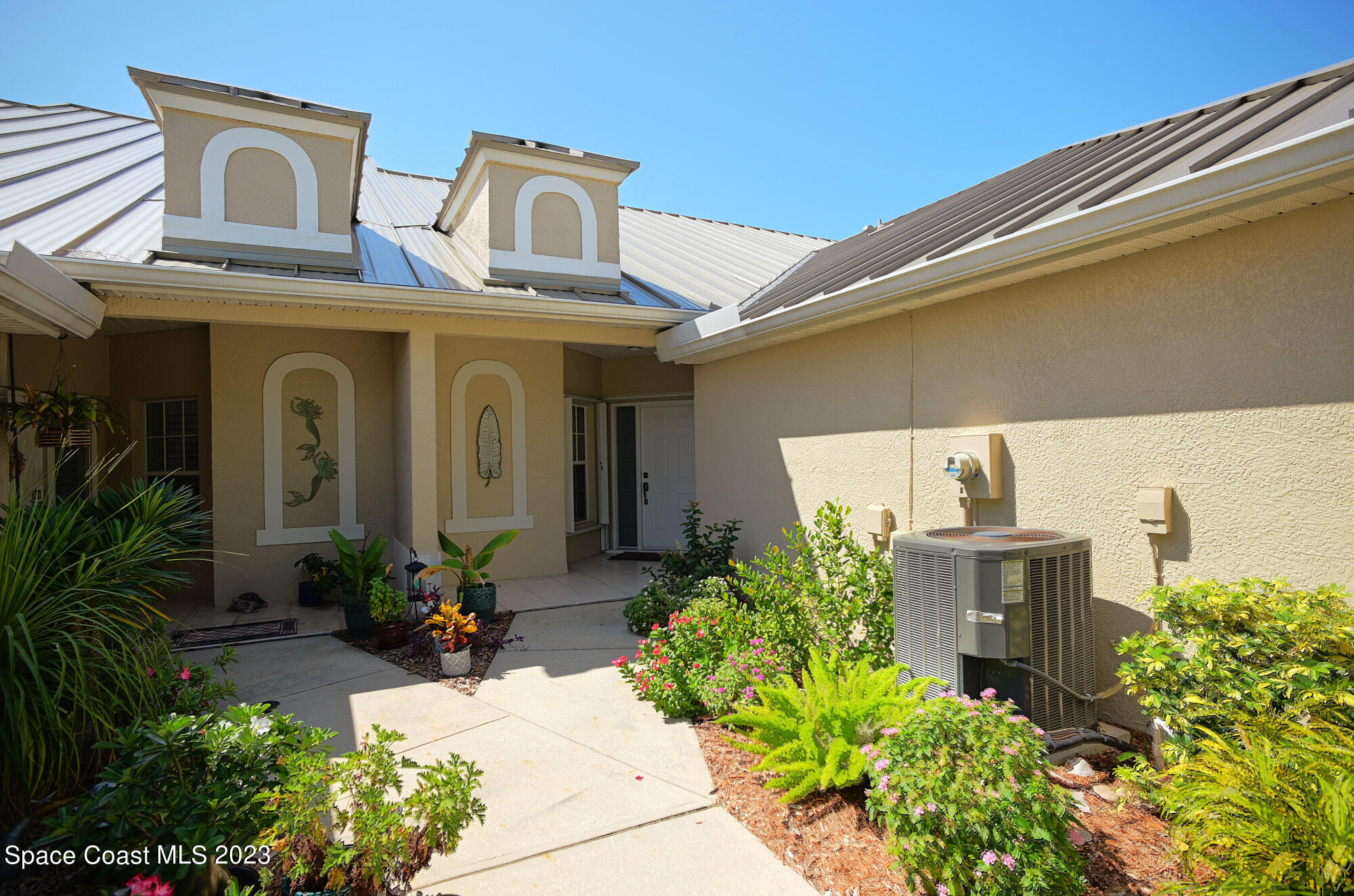 109 Aquarina Boulevard