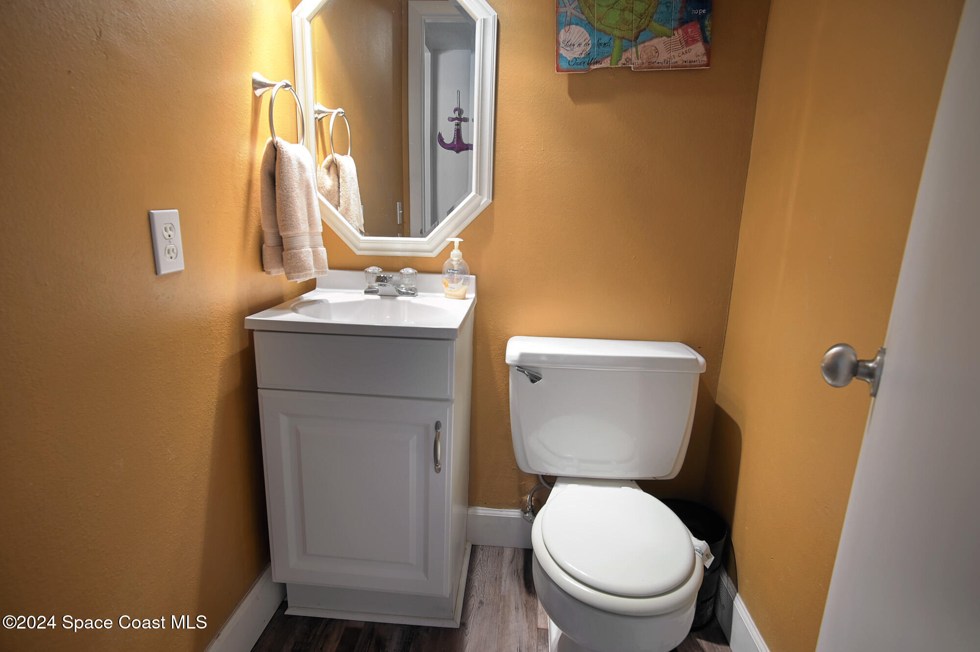 180 Paradise Boulevard 18012