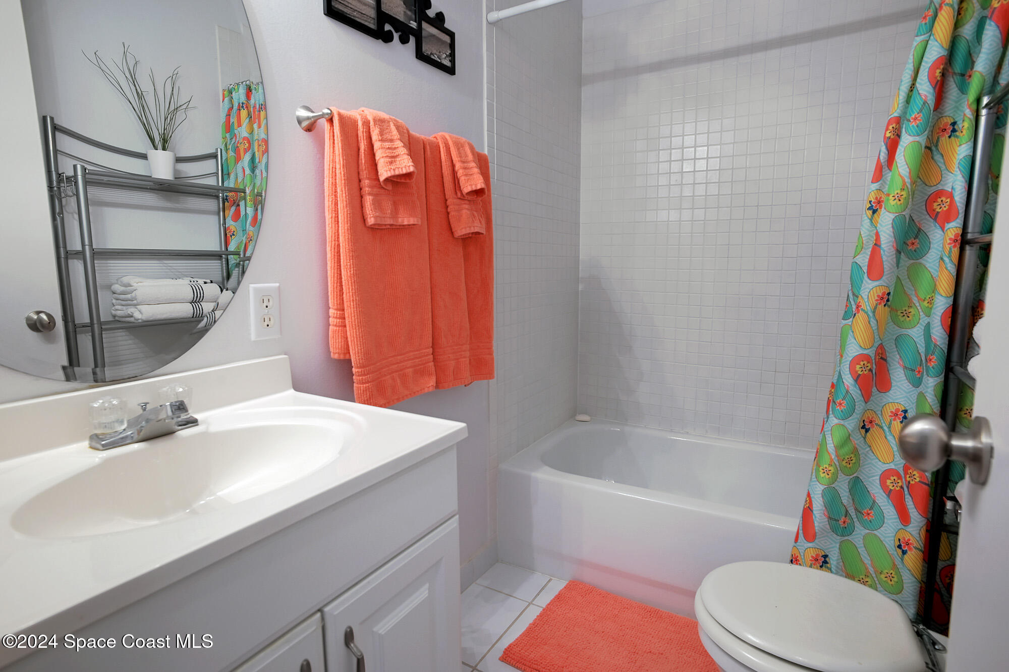 180 Paradise Boulevard 18012