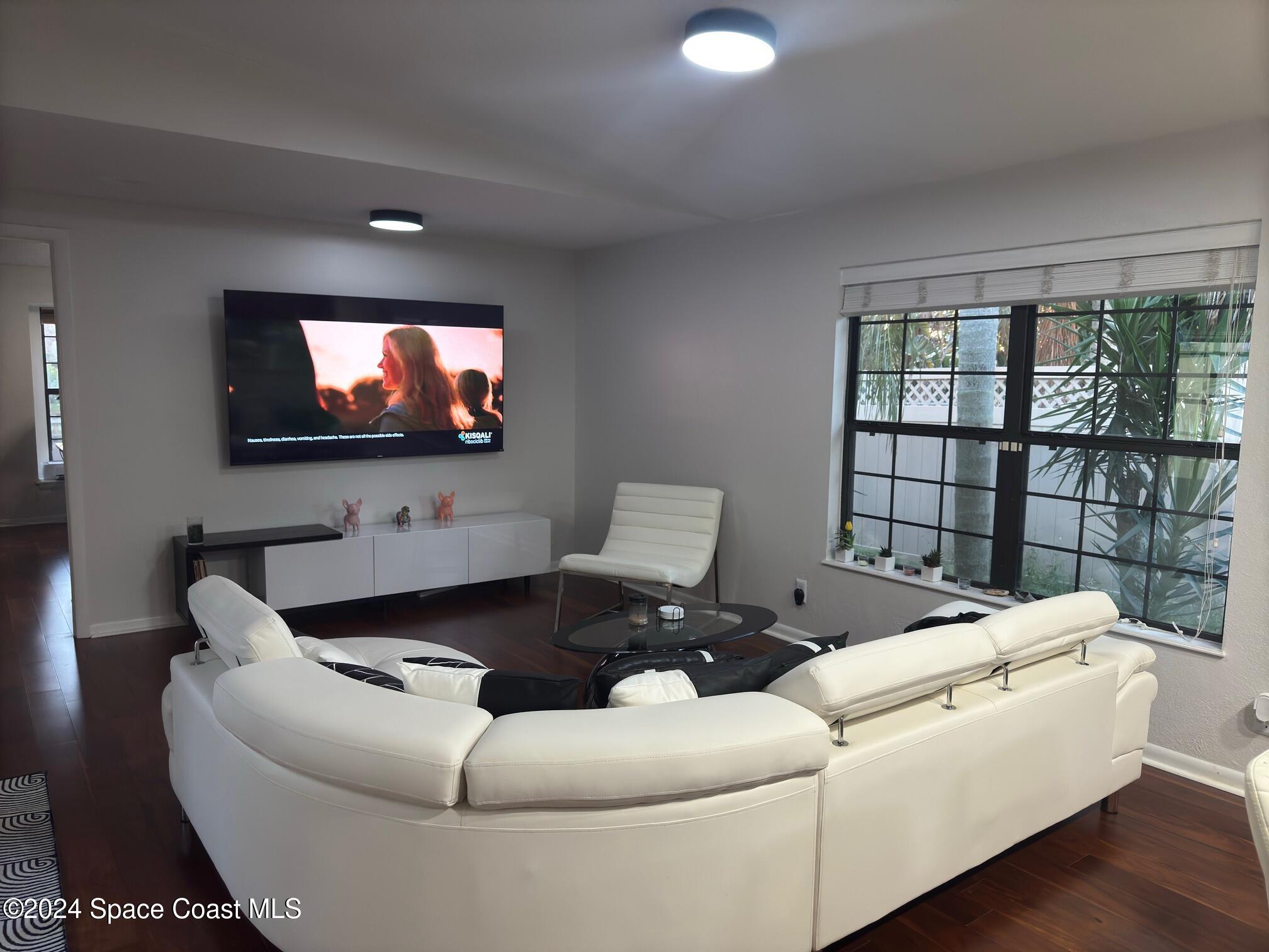 297 Nikomas Way
