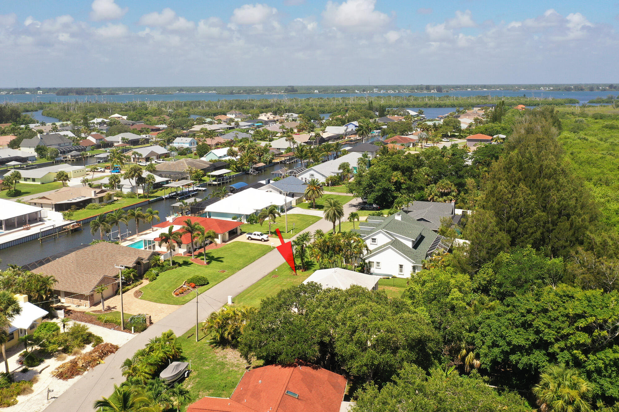 332 Nikomas Way