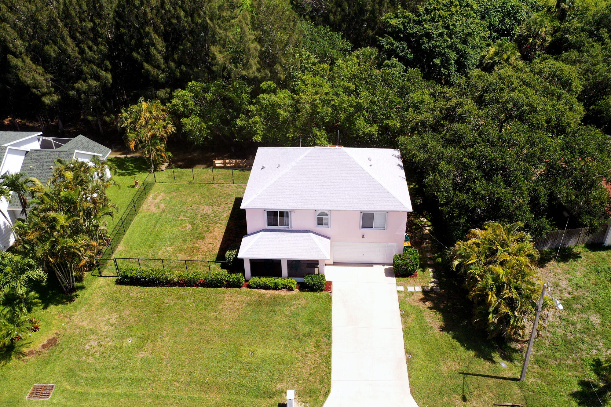332 Nikomas Way