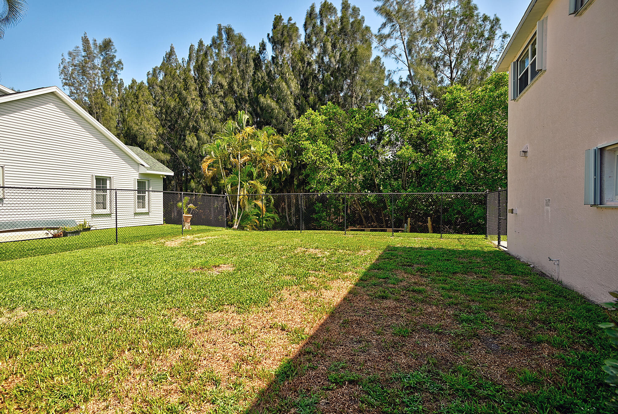 332 Nikomas Way